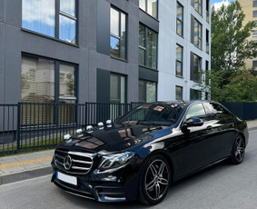 Mercedes automobilių nuoma su vairuotojo paslauga / Mercedes Automobiliai / Darbų pavyzdys ID 3520038