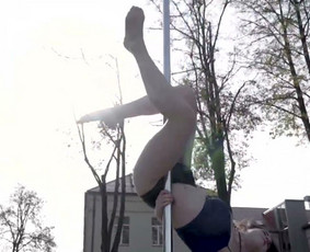 Pole dance Kaunas šokių studija - Choreografai - 1 Choreografai - Pole dance Kaunas šokių studija - 1