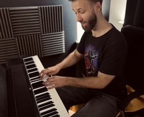 Studio34 - Vokalo, gitaros, pianino ir būgnų pamokos. / Studio 34 / Darbų pavyzdys ID 3531455