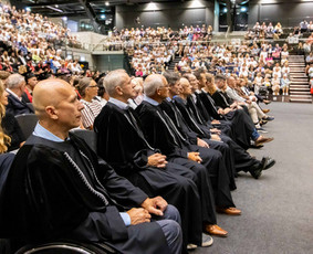 Komunikacijos paslaugos - Paslaugos verslui - 4 Paslaugos verslui - Komunikacijos paslaugos - 4
