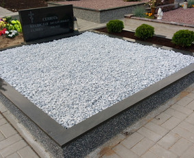 Kapų tvarkymas, granito plokštės, Paminklai, plokštės kapams - Kapavietės užpylimas skaldele - 4 Kapavietės užpylimas skaldele - Kapų tvarkymas, granito plokštės, Paminklai, plokštės kapams - 4