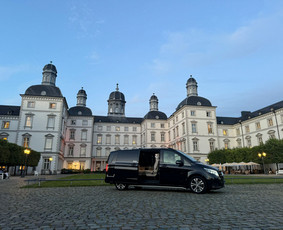 Mikroautobusų ir lengvųjų automobilių nuoma su vairuotoju - Vilnius > Varšuva - 1 Vilnius > Varšuva - Mikroautobusų ir lengvųjų automobilių nuoma su vairuotoju - 1