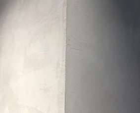 ULTRATOP LOFT cementinė dekoratyvinė grindų/sienų danga. Adidas parduotuvė Vilniuje.
http://www.velvemst.lt/uploads/Brochure_Ultratop_Loft_LT_web.pdf