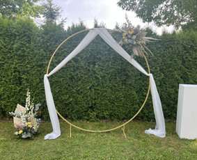 Vestuvių atributikos nuoma - Švenčių dekoravimas, šampano staliukas - 1