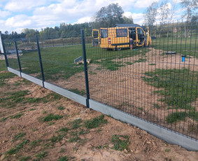 Montuojam segmentines ir metaliniu tvoralenčių tvoras / Arvydas / Darbų pavyzdys ID 3563883