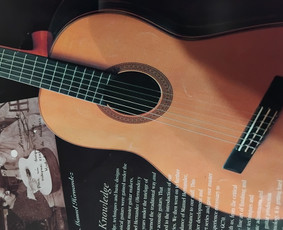 Gitaros pamokos Vilniuje - Gitaros pamokos - 1 Gitaros pamokos - Gitaros pamokos Vilniuje - 1