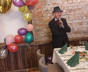 Vedėjas Arvydo Jaronskio iškilmės. Arvydas ir A5ko / ajaronskis7 / Darbų pavyzdys ID 3569367