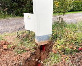 Šviesolaidžio, kompiuterinių kabelių, kamerų montavimas - Telekomunikacijų įrangos montuotojai - 4 Telekomunikacijų įrangos montuotojai - Šviesolaidžio, kompiuterinių kabelių, kamerų montavimas - 4