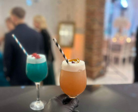 Mobilus baras, kokteilių gaminimo pamoka, taurių piramidė / HELLO BAR / Darbų pavyzdys ID 3570727