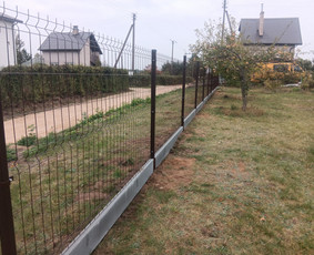 Montuojam segmentines ir metaliniu tvoralenčių tvoras / Arvydas / Darbų pavyzdys ID 3579245