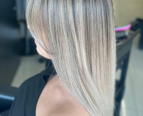 Kirpyklos, kirpėjai, stilistai - Plaukų koloristė,kirpėja - 1