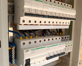 Elektrikas nuo įvado iki lemputės - Elektros instaliacija - 1 Elektros instaliacija - Elektrikas nuo įvado iki lemputės - 1