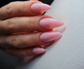 Manikiūro Pedikiūro specialiste į namus - Nagų priauginimas - 4 Nagų priauginimas - Manikiūro Pedikiūro specialiste į namus - 4