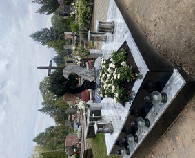 Kapaviečių dengimas ir rekonstrukcijos darbai. - Kapų tvarkymas, priežiūra - 3 Kapų tvarkymas, priežiūra - Kapaviečių dengimas ir rekonstrukcijos darbai. - 3
