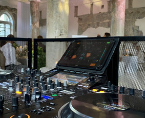 Rankas Aukštyn / Dj jūsų vakarėliui - DJ aparatūros nuoma - 1 DJ aparatūros nuoma - Rankas Aukštyn / Dj jūsų vakarėliui - 1