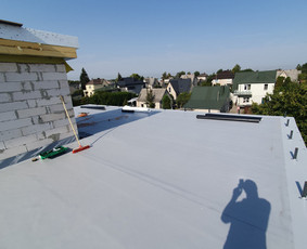 Plokščių Stogų Dengimas Pvc, Epdm ir bitumine Danga / Tvirti stogai / Darbų pavyzdys ID 3607841