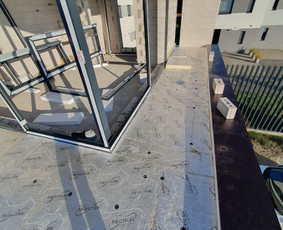 Plokščių Stogų Dengimas Pvc, Epdm ir bitumine Danga / Tvirti stogai / Darbų pavyzdys ID 3607851