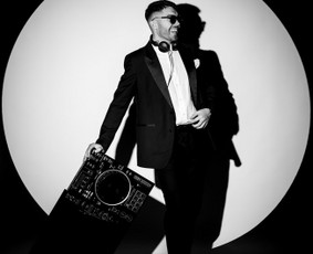 Renginių vedėjas su Dj / Tarun / Darbų pavyzdys ID 3612417
