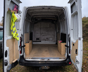 Transporto paslaugos. Transportas mikroautobusu 3,5 t. - Krovinių pervežimas - 3 Krovinių pervežimas - Transporto paslaugos. Transportas mikroautobusu 3,5 t. - 3