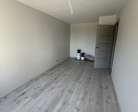 Visi vidaus apdailos darbai. - Laminato klojimas - 1 Laminato klojimas - Visi vidaus apdailos darbai. - 1