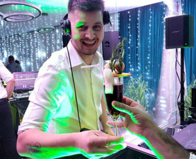 Dj su šventės vedimu ir pilna įranga (lt-en-ru-pl) - DJ paslaugos - 1 DJ paslaugos - Dj su šventės vedimu ir pilna įranga (lt-en-ru-pl) - 1
