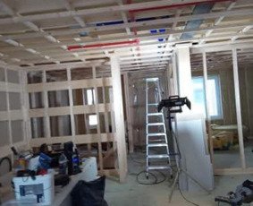 Vidaus ir lauko apdailos darbai, terasos,pakalimai, tvoros - Pakabinamų lubų montavimas - 1 Pakabinamų lubų montavimas - Vidaus ir lauko apdailos darbai, terasos,pakalimai, tvoros - 1