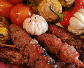 Išvykstamoji virtuvė, patiekalai kazane, gedulingi pietūs - Grill šefai - 4 Grill šefai - Išvykstamoji virtuvė, patiekalai kazane, gedulingi pietūs - 4