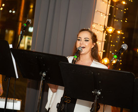 Monika - Dainininkai, muzikos grupės - 4 Dainininkai, muzikos grupės - Monika - 4