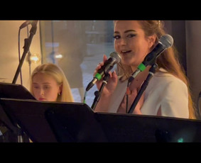 Monika - Dainininkai, muzikos grupės - 1 Dainininkai, muzikos grupės - Monika - 1