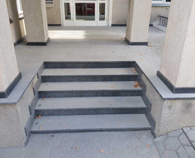 Akmens stalviršiai,palangės,laiptai,židinių apdaila. - Laiptų pakopos iš akmens - 3 Laiptų pakopos iš akmens - Akmens stalviršiai,palangės,laiptai,židinių apdaila. - 3