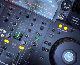 Dj su garso ir apšvietimo įranga - DJ aparatūros nuoma - 1 DJ aparatūros nuoma - Dj su garso ir apšvietimo įranga - 1