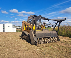 Bobcat ir eskavatoriaus paslaugos - Kelmų naikinimas, frezavimas - 3 Kelmų naikinimas, frezavimas - Bobcat ir eskavatoriaus paslaugos - 3