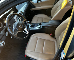 MB C-Class 220D 2013m, automatinė pavarų dežė.
Parktronikai priekis-galas.
Ekonomiška.
