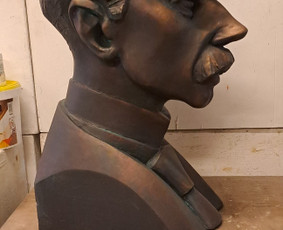 Butaforinė skulptūra kino filmui, putplastis, glaistymas, tonavimas, h-60 cm