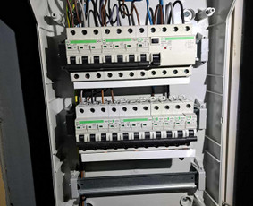 Skubus elektriko i&scaron;kvietimas - Elektrikai, rangovo aktas, varžų matavimai - 4