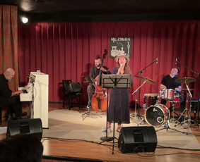 Anna Sharifa Jazz / Cover Band - Dainininkai, muzikos grupės - 2 Dainininkai, muzikos grupės - Anna Sharifa Jazz / Cover Band - 2