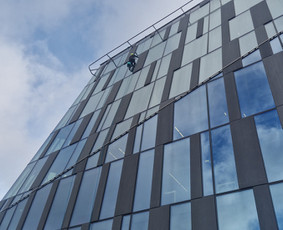 Langų valymas aukštyje - Aukštera - Aukštalipių paslaugos - 1