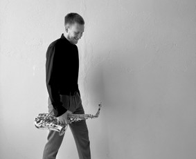 Saksofonistas Urnikis Jazz - Renginiai, šventės - 2 Renginiai, šventės - Saksofonistas Urnikis Jazz - 2