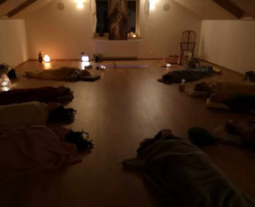 Rebefingas, kvėpavimo terapija, paskaitos apie kvėpavimą - Joga, jogos treneriai - 1 Joga, jogos treneriai - Rebefingas, kvėpavimo terapija, paskaitos apie kvėpavimą - 1