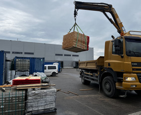 Krovinių pervežimas savivarčiais su manipuliatoriais 4x4 - Dalinių krovinių pervežimas Lietuvoje - 2 Dalinių krovinių pervežimas Lietuvoje - Krovinių pervežimas savivarčiais su manipuliatoriais 4x4 - 2