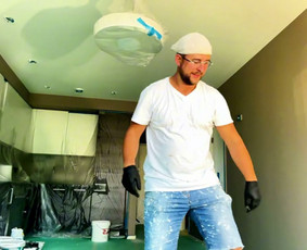 Chameleon-apdaila kaip sau. Sienų glaistymas ir dažymas - Statybos darbai - 4 Statybos darbai - Chameleon-apdaila kaip sau. Sienų glaistymas ir dažymas - 4