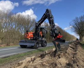 Statybinės technikos nuoma - Ekskavatoriaus nuoma - 1 Ekskavatoriaus nuoma - Statybinės technikos nuoma - 1
