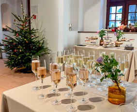 Šampano taurė pačioje Kauno Rotušėje / Rotušės Cukrainė / Darbų pavyzdys ID 3681595