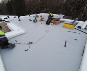 Plokščių Stogų Dengimas Pvc, Epdm ir bitumine Danga / Tvirti stogai / Darbų pavyzdys ID 3685463
