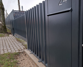 Segmentinių tvorų bei vartų montavimas - Tvoros, vartai, montavimas - 4 Tvoros, vartai, montavimas - Segmentinių tvorų bei vartų montavimas - 4