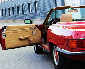 Klasikinio kabrioleto Mercedes Sl380 nuoma be vairuotojo - Renginiai, šventės - 3 Renginiai, šventės - Klasikinio kabrioleto Mercedes Sl380 nuoma be vairuotojo - 3