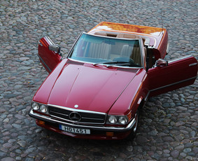 Klasikinio kabrioleto Mercedes Sl380 nuoma be vairuotojo - Renginiai, šventės - 1 Renginiai, šventės - Klasikinio kabrioleto Mercedes Sl380 nuoma be vairuotojo - 1