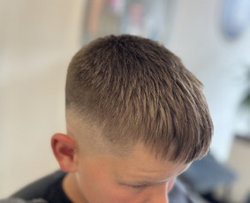 Plaukų kirpimai ir dažymai - Vaikų kirpimas - 2 Vaikų kirpimas - Plaukų kirpimai ir dažymai - 2