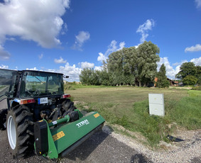 Žemės kasimas, lyginimas - Vejos įrengimas, sklypo formavimas,trinkelių klojimas - 3