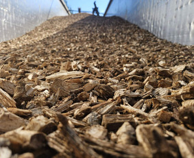 Birių krovinių pervežimai iki 92m3 Slenkančių grindų sistema - Šiukšlių išvežimas - 1 Šiukšlių išvežimas - Birių krovinių pervežimai iki 92m3 Slenkančių grindų sistema - 1